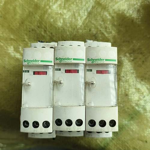 议价拆机施耐德继电器，型号为RE7L11BU，RM4TR32