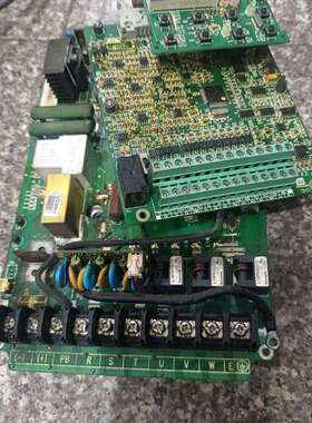 议价伟创AC60 3.7KW线路板一套  上电ERR03 模块包