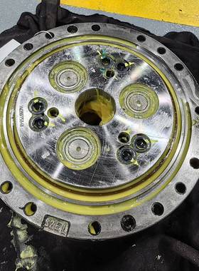 议价安川机器人HW0387753-A,HW0389043-A,H