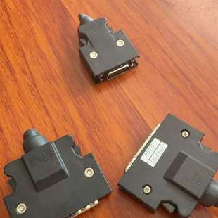 议价3M10350 40P插头、3M10320 20P插头。