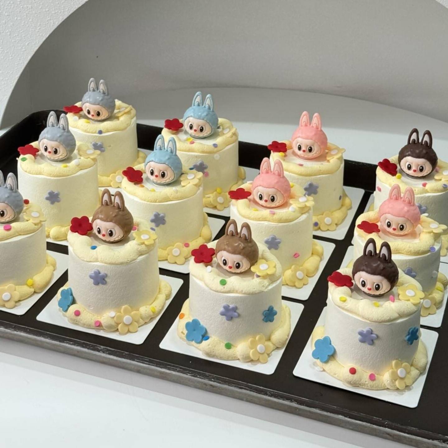 网红同款卡通拉布布蛋糕装饰摆饰软胶可爱小兔子布布头甜品台摆件