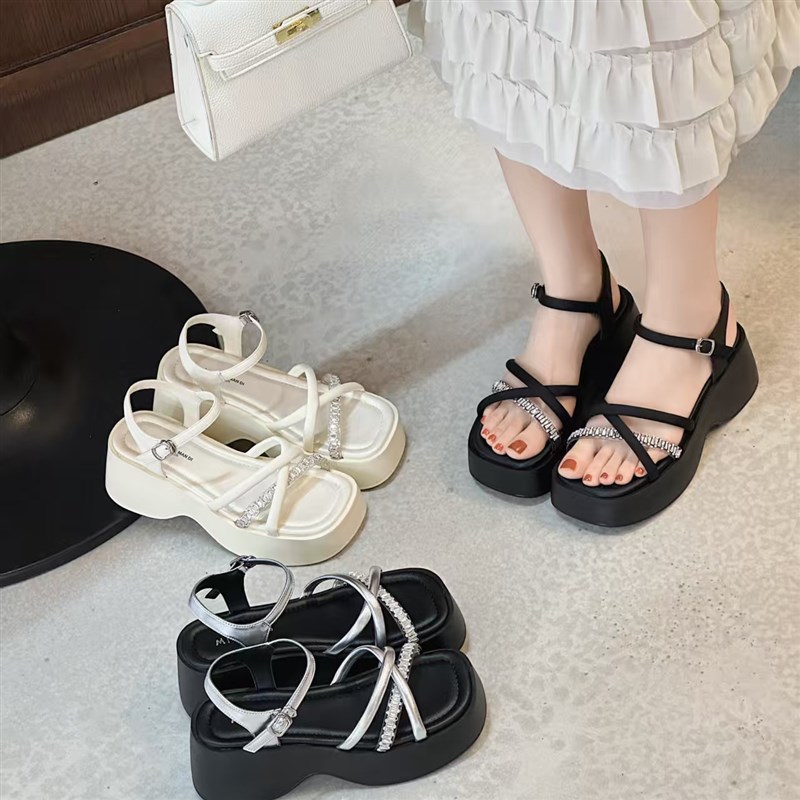 高跟凉鞋女夏季外穿202r5年新款厚底百搭轻便爆款增高小个子沙滩