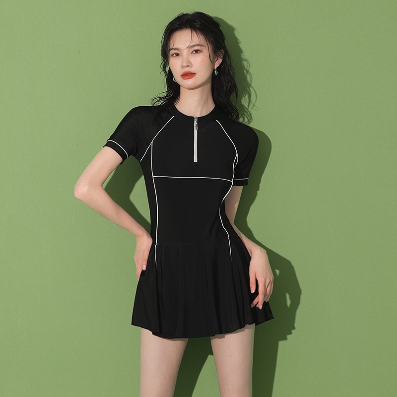 连体泳衣女2025新款保守显瘦遮肚游泳馆裙P式平角运动游泳装女