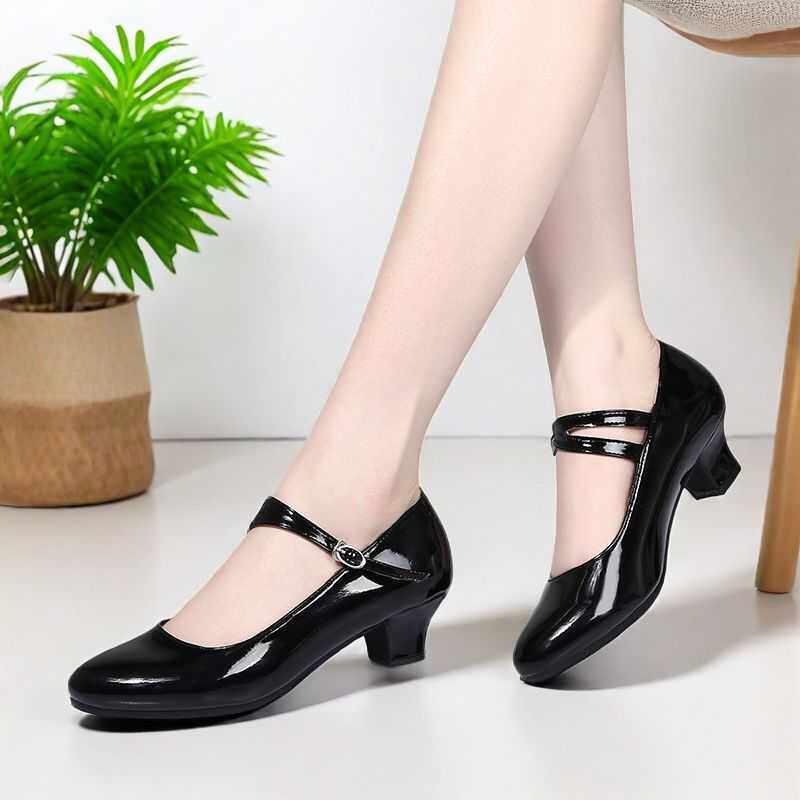 一件代发夏季银色演出透气舞蹈鞋女软底中跟成人跳舞鞋广场舞鞋子