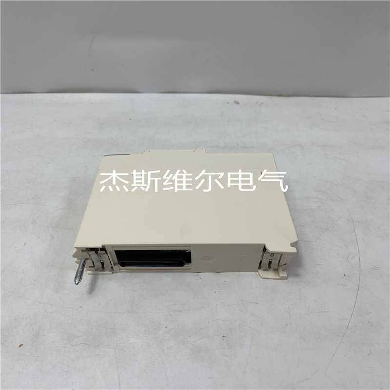 LX4FG024 SCHNEIDER DCS控制系统 库存现货 顺丰包邮