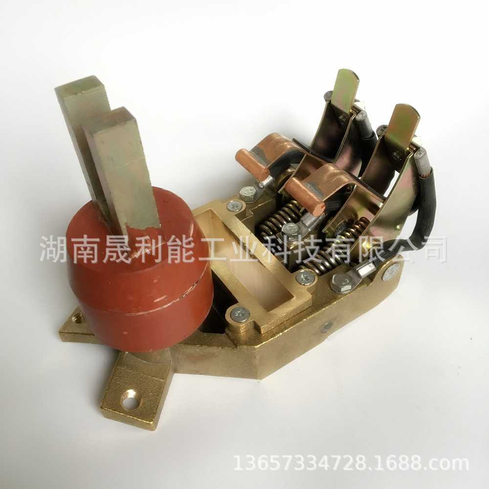 矿山机车碳刷架 16*80 德式350刷架 电机车刷握 电动轮刷盒 16*50