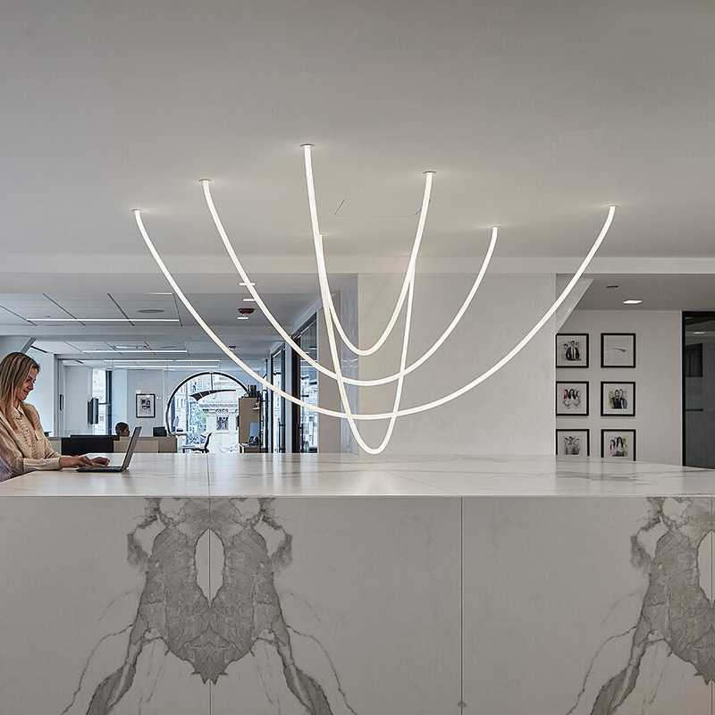 极简线条设计师客厅样板房loft挑高复式别墅楼梯服装餐厅大厅吊灯