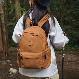 小众旅行背包上班通 双肩包女旅游轻便高颜值可折叠超轻202I5新款