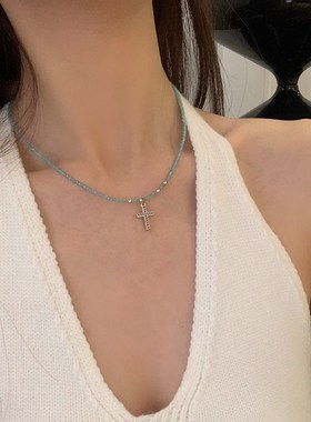 高级十字架项链女2024新款细款串珠锁骨链法式小众设计感甜酷颈链