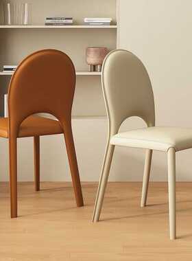 意式极简马鞍皮餐椅家用轻奢高级感靠背马鞍椅黑白色岛台餐桌椅子