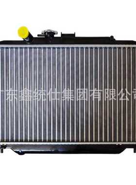 厂家 汽车散热器水箱汽车配件胀管散热器 适用于URVAN