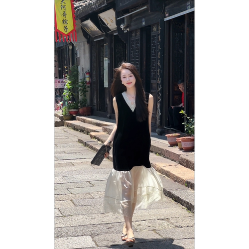 艾文文IRIS 白牡丹 26夏“100桑蚕丝”轻薄拼接裙摆连衣裙26LYQ68