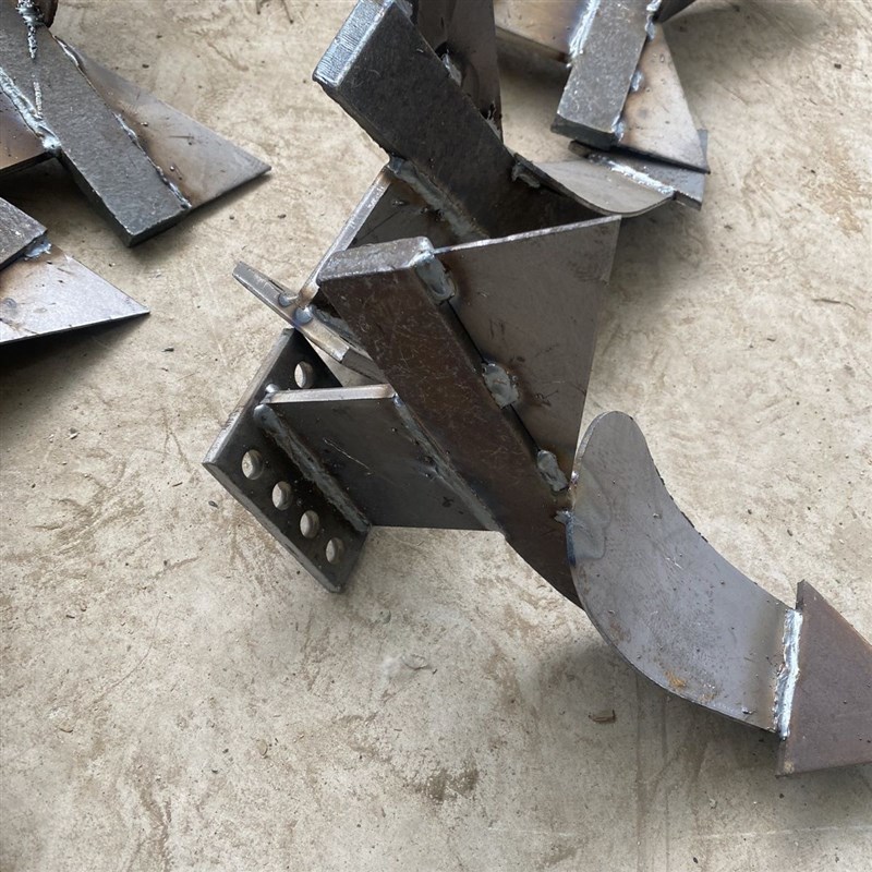 新型旋耕机斗齿中间犁体小犁尖开沟梨加厚Q焊接铸钢大尖梨边犁