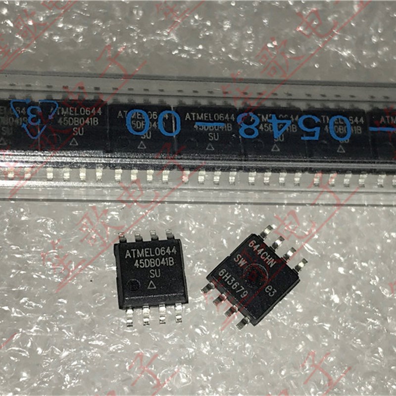 AT45DB041B-SU 封装SOP-8 全新原装 可直拍