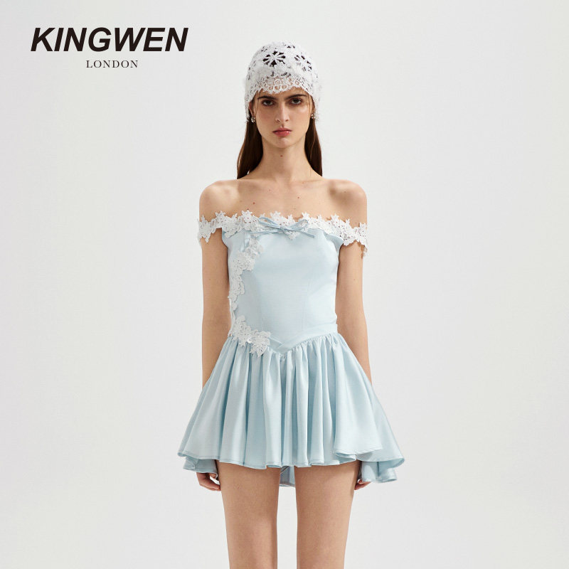 【在下悟空是也同款】KINGWEN26夏季浅蓝缎面连衣裙法式露肩抹胸