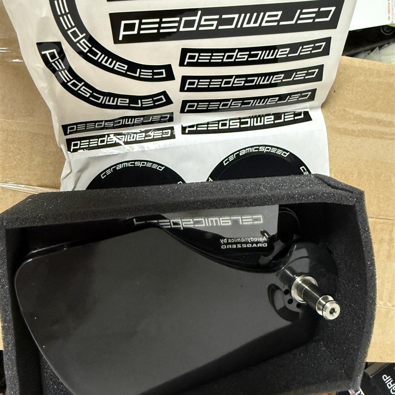 新款CS大导轮大鸡腿公路车封闭破风气动UT/DA11/12速1Y05电变后拨