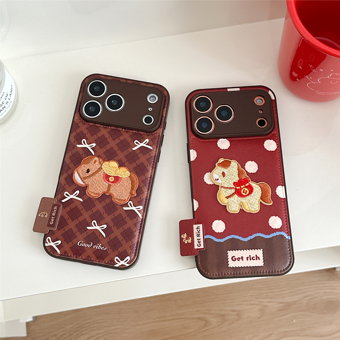 ins韩风皮质格纹小马苹果1