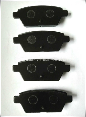 适用马自达刹车片D1161半金属陶瓷刹车片福特林肯汽车6E5Z2200B