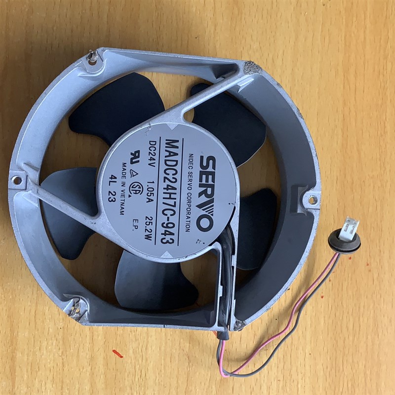 MADC24H7C-943伟肯变频器NXP-S系列原装拆机风扇风机DC24V 1.05A