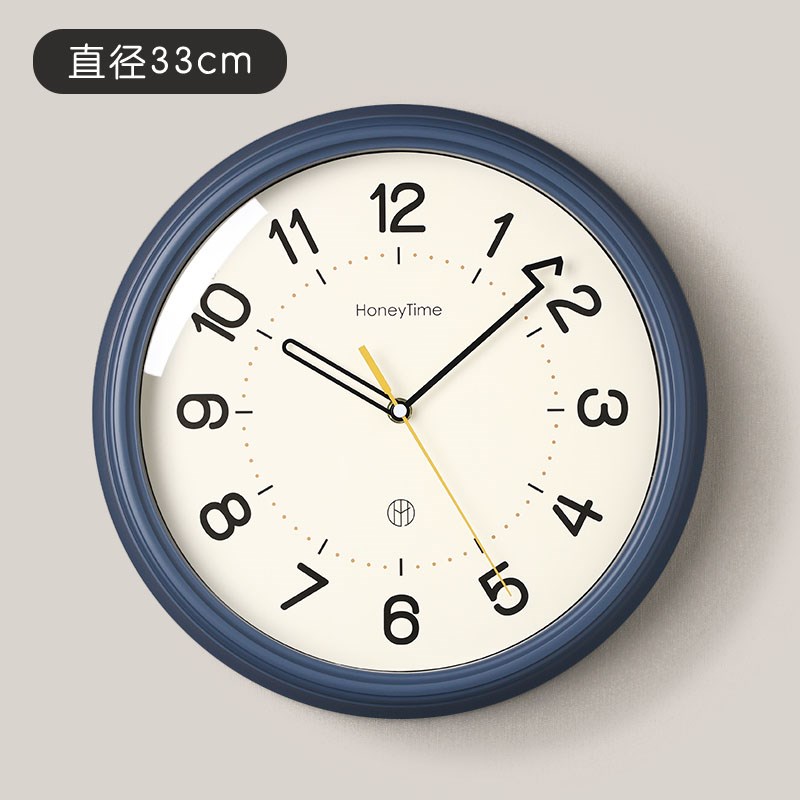 2024新款客厅j挂钟简约现代家用创意挂墙免打孔奶油挂表静音时钟