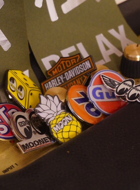 mooneyes复古机车金属烤漆胸针徽章pin海湾石油哈雷摩托别针徽章