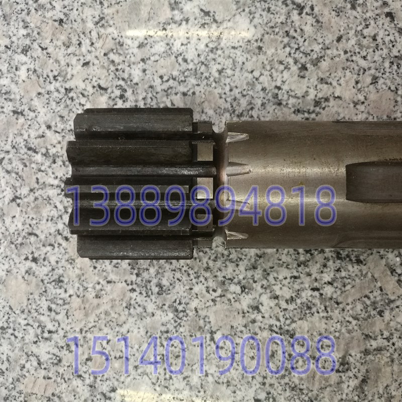 沈阳机床配件 CW61100BCW61125B溜板箱齿轮轴6613长度433