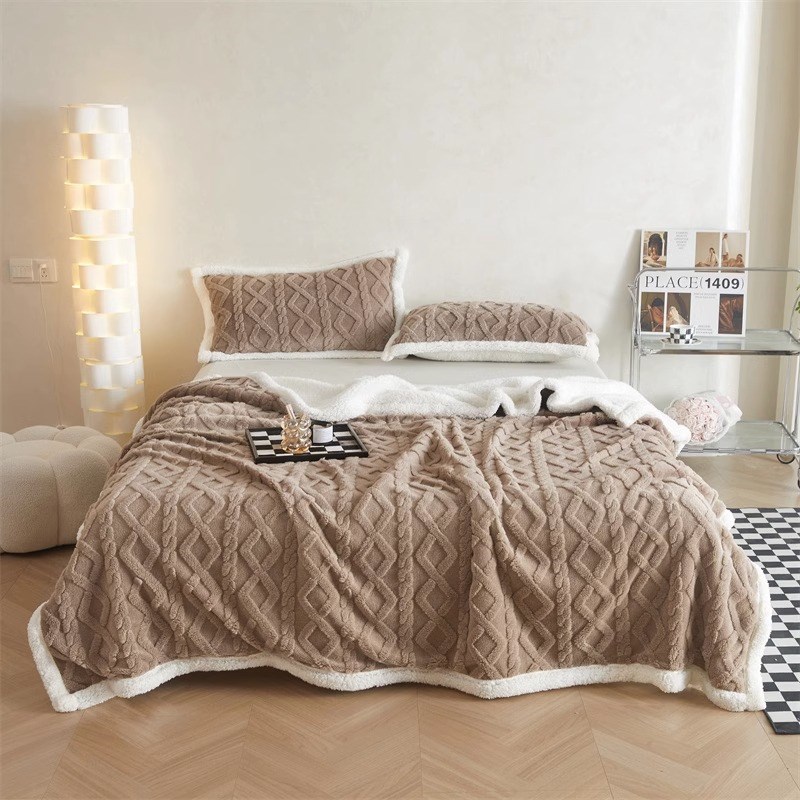 毛毯加厚冬季办公l室午睡披肩小毯子小学生宿舍床上用盖毯床单绒