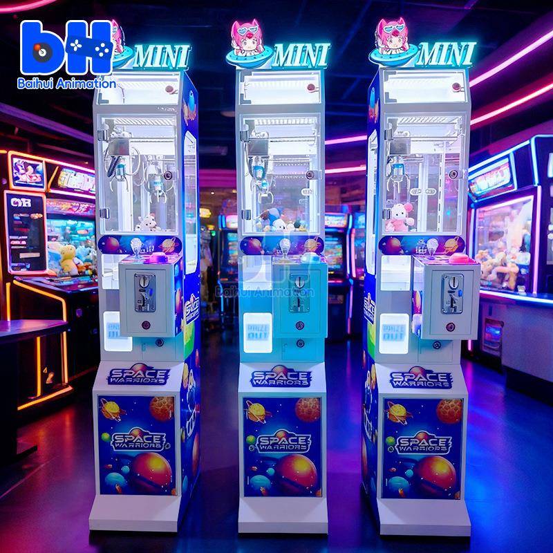 外贸出口迷你抓娃娃机网红投币商用投币儿童小型家用全透明夹公仔