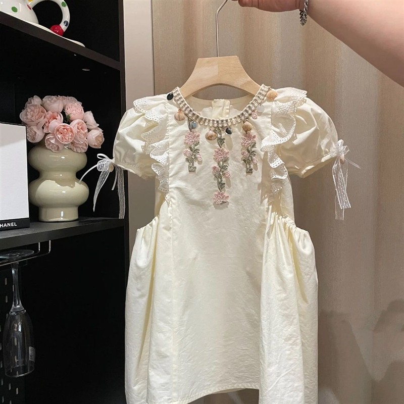 女童独特绝美小裙子2025新款夏装儿童宝宝设计感刺绣花朵连衣裙薄
