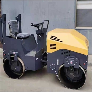 供应小型1吨2吨草坪滚压机 小型压路机械双钢轮液压草坪滚压机