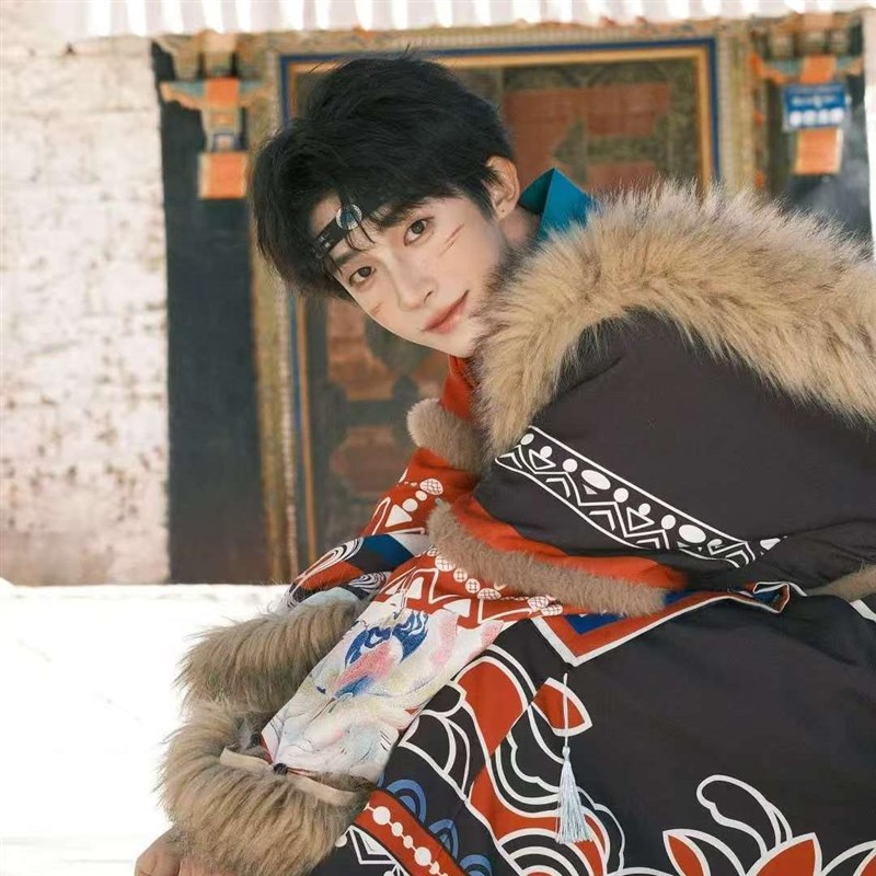 新男款西藏藏袍冬保暖q藏族少年郎服装少数民族风长袍情侣旅拍套