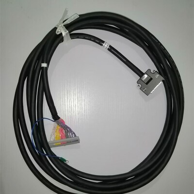 泰志达I/O线6.0米50PIN(1300系统)RCB4-9(SKT)101500223-A000