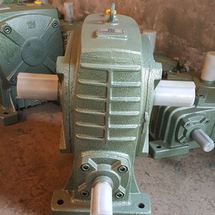 WPA120 涡轮减速器 双出轴减速机 大型减速器
