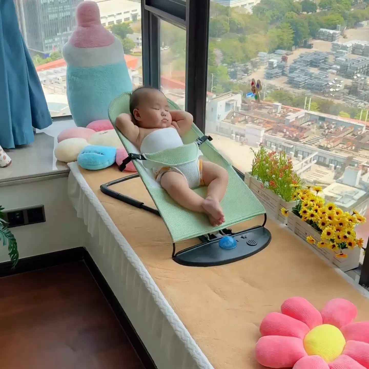 哄娃神器婴儿摇摇椅小月龄可坐躺