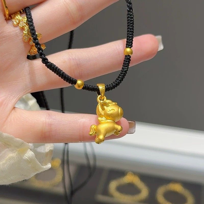 希曼汀黄金小马编织项链女新款999足金生肖马吊坠本命年送女友,黄金,小克重定价黄金吊坠,淘宝优惠券,粉丝福利购,淘宝优惠卷