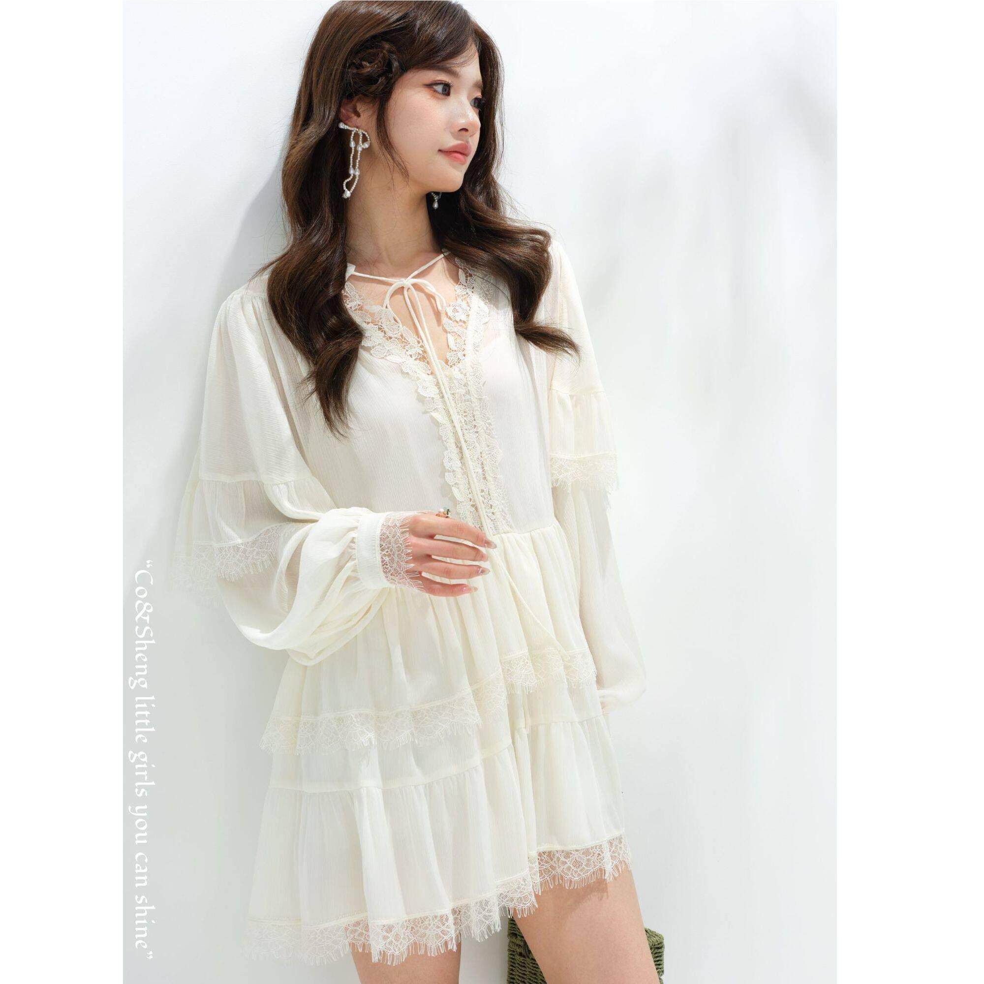 重生小个子连衣裙2026新款女夏季V领蕾丝拼接温柔风白色裙子雪纺