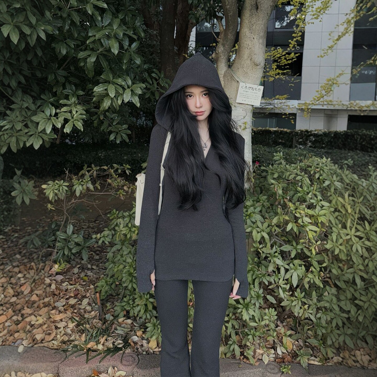 初秋搭配一整套大码修身显瘦连帽卫衣裤子休闲运动高级黑色套装女