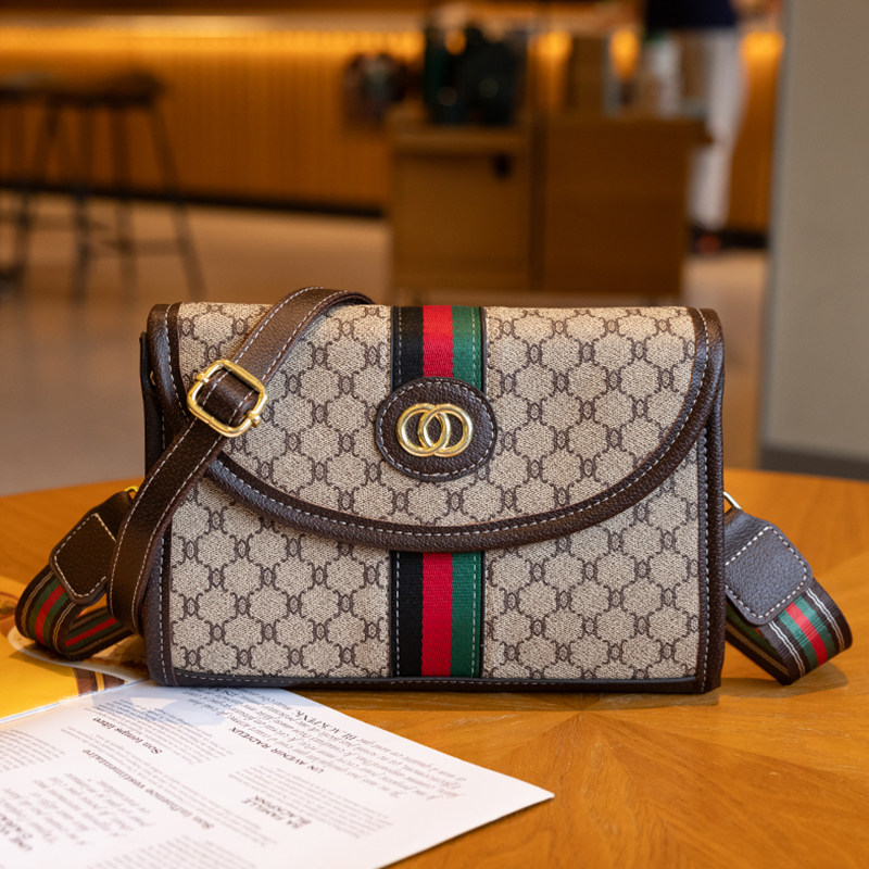 时尚女士信封包2025新款女包斜挎小包包轻奢复古通勤女式单肩包