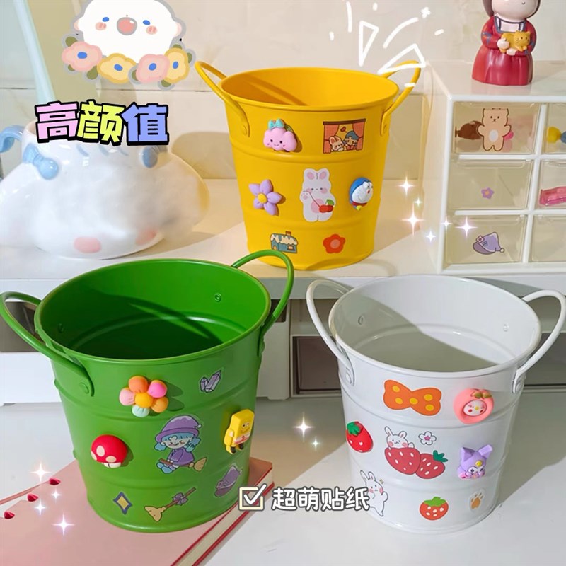 高颜值卡通桌面垃圾桶挂式可爱小号学生书桌上课桌宿舍床上收纳桶
