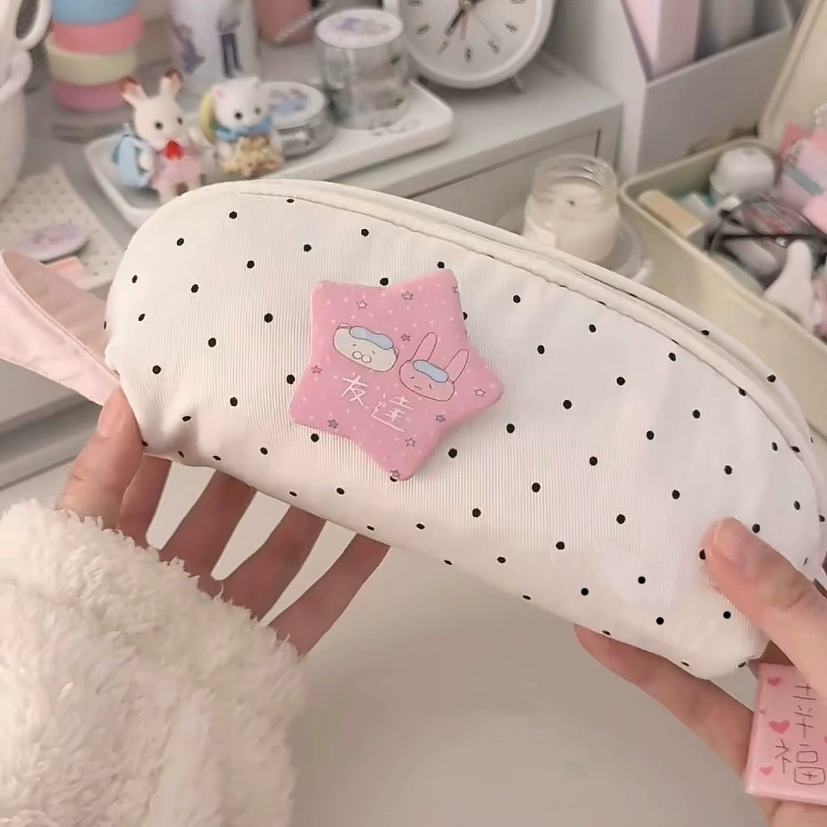 小红书同款奶白波点贝壳笔袋ins创意高颜值大容量学生手提文具袋