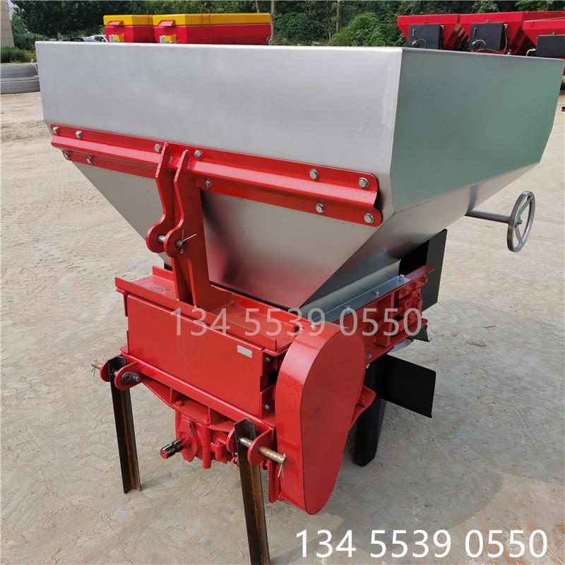 专撒粉面肥有机肥牛羊粪撒肥机新型施肥器传送带撒肥器不锈钢桶