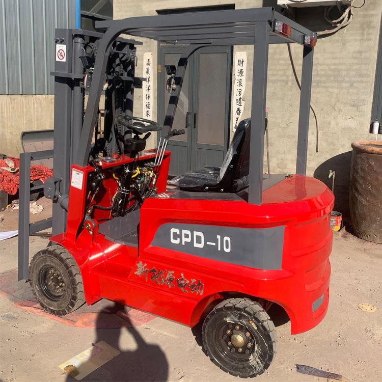 现货四轮叉车座驾式三支点堆高车新能源2吨锂电液压搬运车液压叉