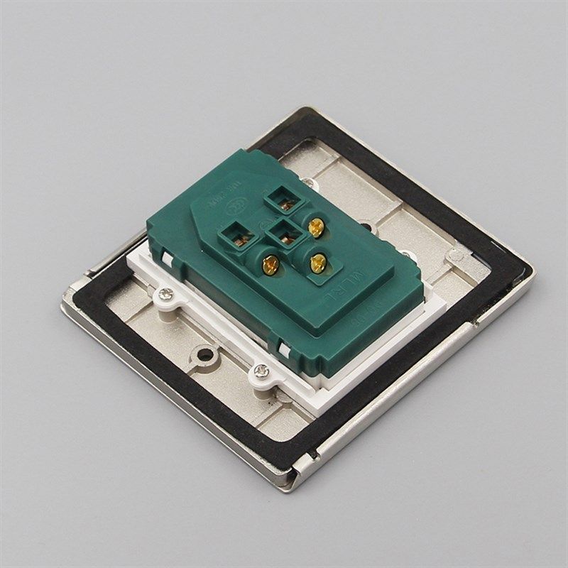 梅兰日兰 型 小平推滑盖式地插座 超薄侧滑 防水六孔地插