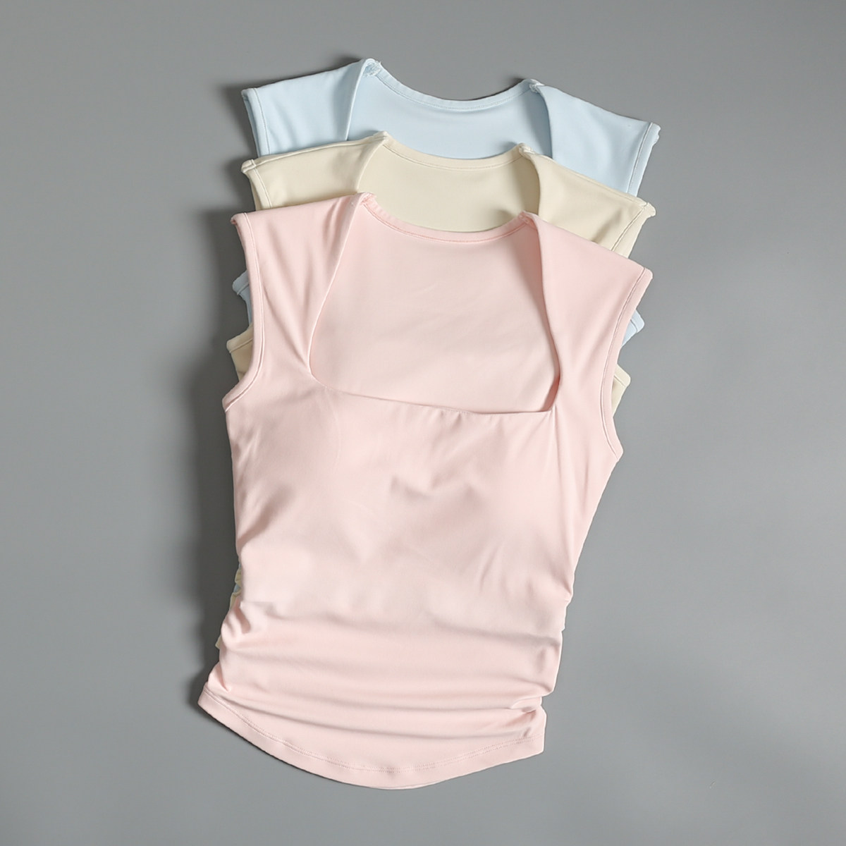 高级感中长款瑜伽服背心一体固定杯收副乳防震跑步健身上衣外穿