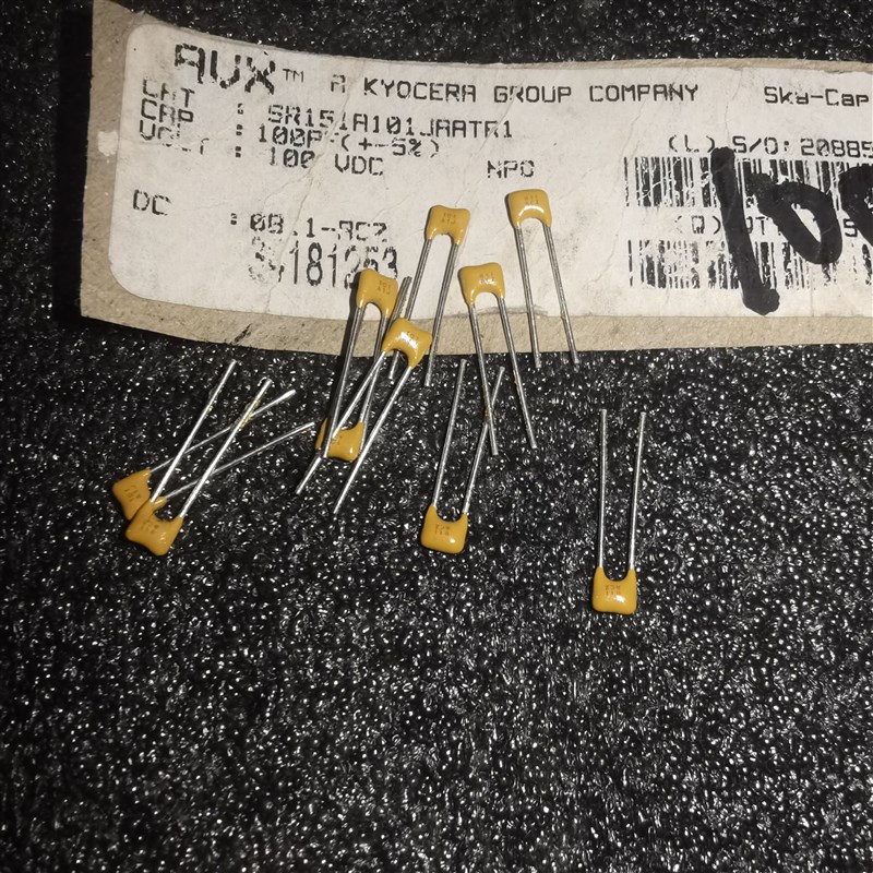 10个5元美国AVX 100V100PF NP0陶瓷电容脚距2.5MM