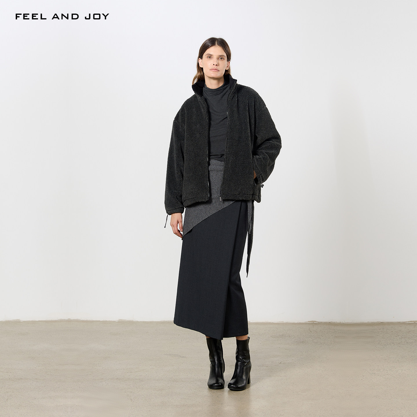 FEEL AND JOY秋冬简约高级感羊毛立领宽松羔羔毛短外套女保暖上衣