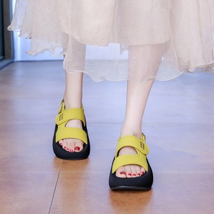 小个子休闲沙滩鞋 踩屎感松糕一字凉鞋 增高34码 女o夏季 2025爆 时尚