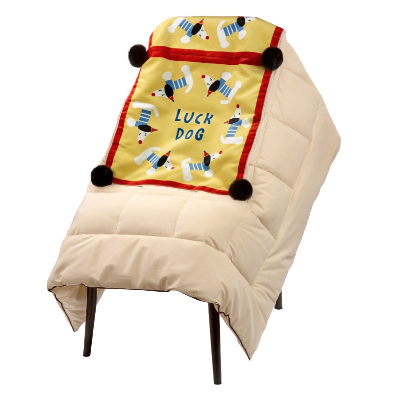 范店幸运小狗抱枕被子两用毯子二合一折叠沙发靠枕办公室午睡枕头