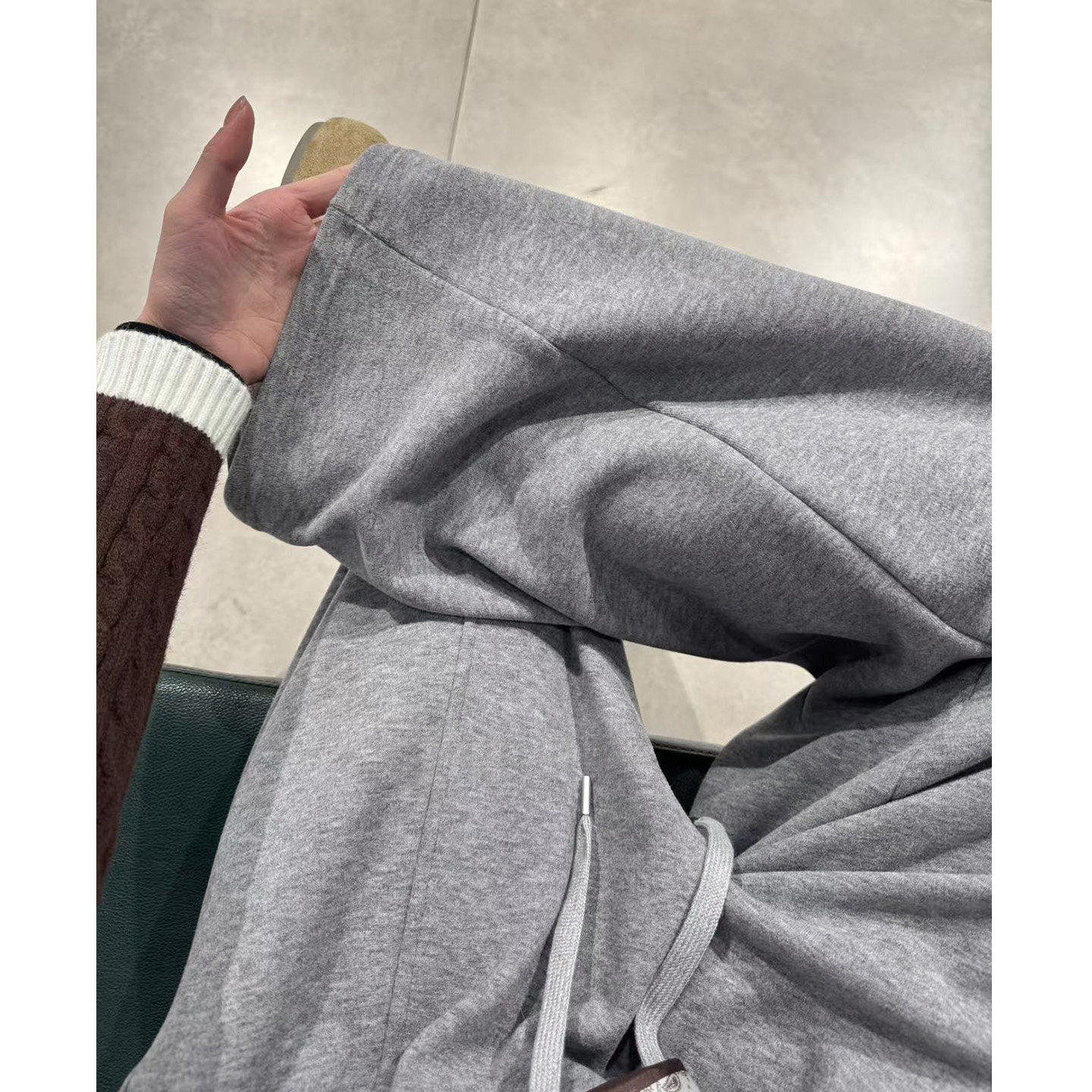 深灰色弯刀云朵裤女秋冬季20