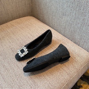 2025新款水钻方扣平底单鞋名媛气质时尚浅口加绒保暖温柔女鞋御姐